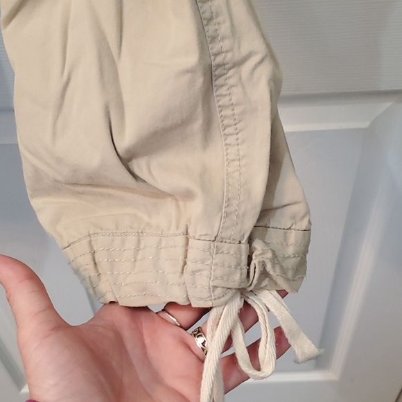 Capris - Picture 3 of 5